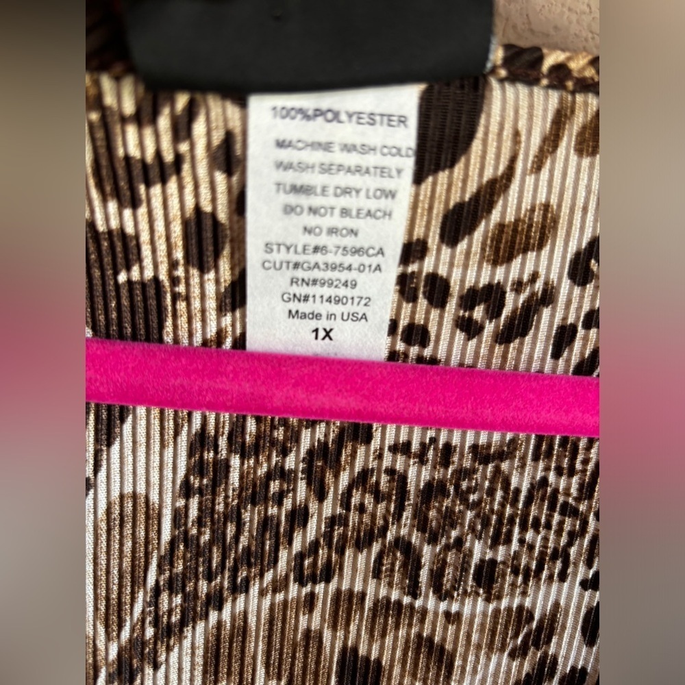 Maggie Barnes Crinkle Pleated Crepe Leopard Animal Print 3/4 Sleeve Blouse 1X - Picture 7 of 10